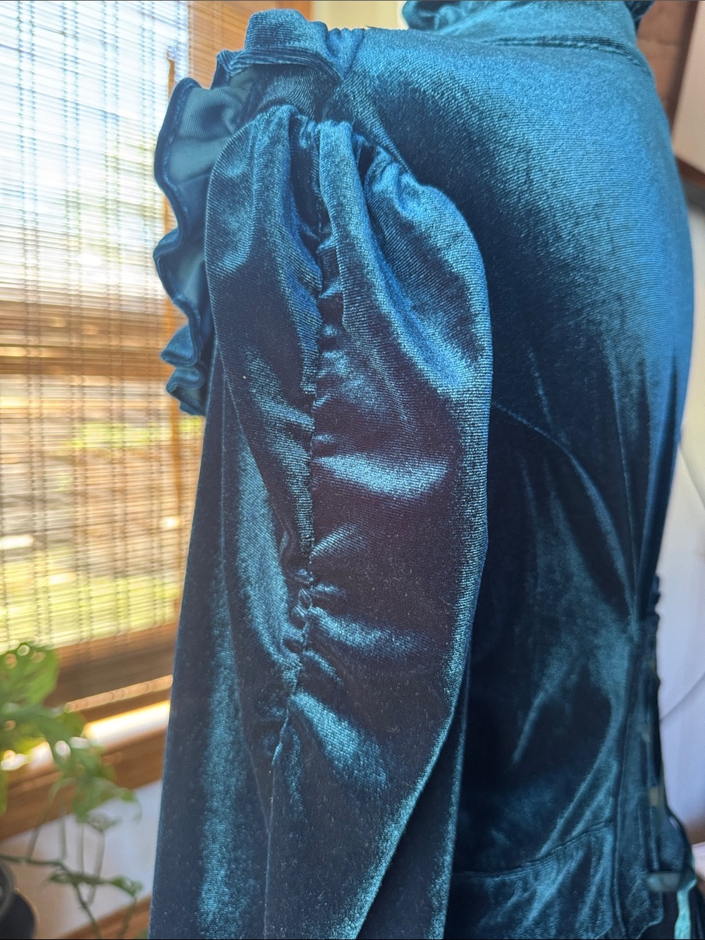 2XL Victorian Choice Prussian Blue Velvet Gown Edwardian Vintage Dress Gothic - Picture 13 of 16